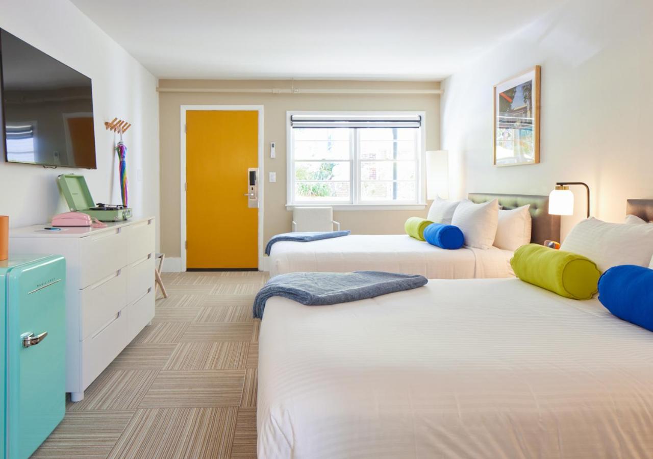 Little Mod Hotel At The University 샬러츠빌 외부 사진