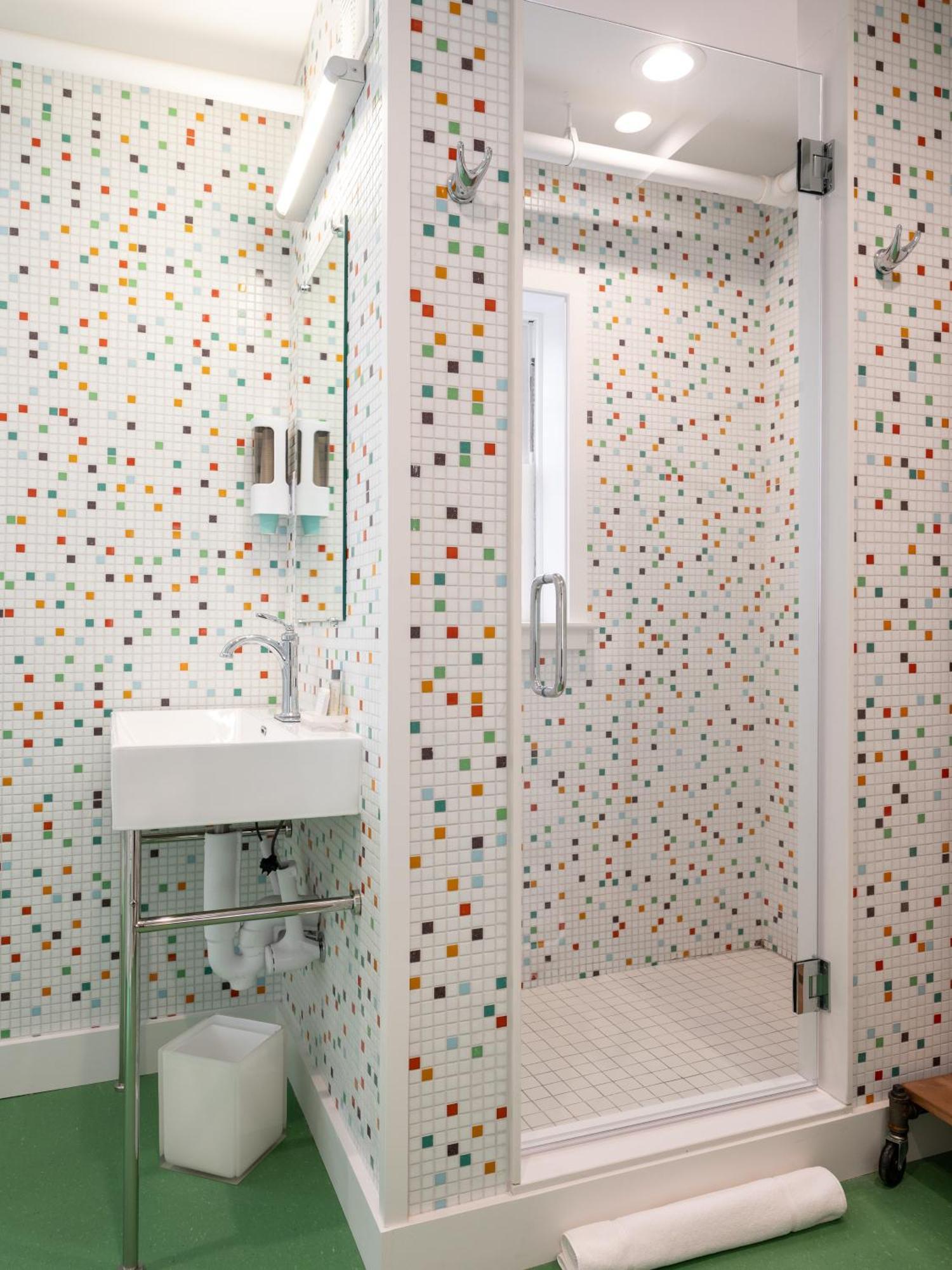 Little Mod Hotel At The University 샬러츠빌 외부 사진