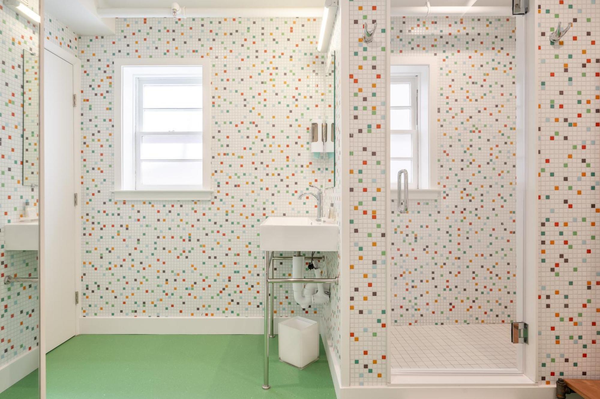 Little Mod Hotel At The University 샬러츠빌 외부 사진